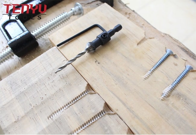 Holz-Senkerbohrer mit Sechskantschaft und konischer Spitze, mit Anschlagkragen und Schraubenschlüssel für Holzschrauben