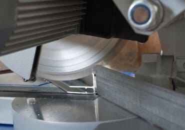 Lâmina de corte de alumínio