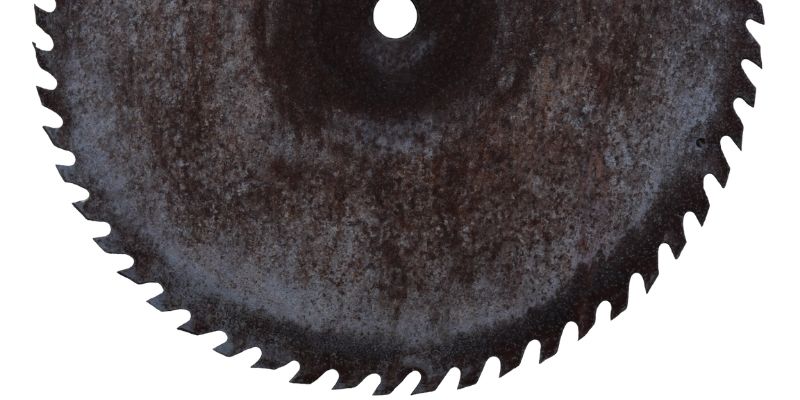 Signs That You Need a New Circular Saw Blade