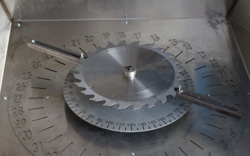 What’s the Standard Thickness of a TCT Circular Saw Blade