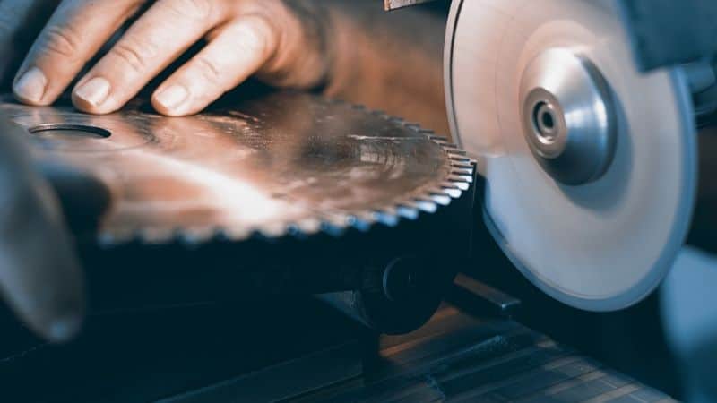 Can You Sharpen Wood Cutting Blades