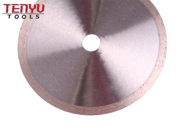 Continuous Rim Diamond Cutting Blade with Silver Surface for Effortless Cutting