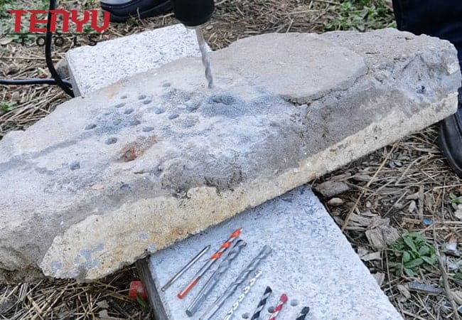 Beton Blok İçin Matkap Ucu Kumlamalı Çift Flütlü Karbür Uçlu Duvar Delme Taşı için Matkap Ucu