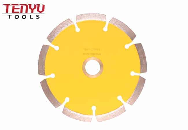 Segmented Diamond Saw Blades with a Ring for Concrete Cutting