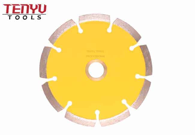 Lames de scie diamantées segmentées avec anneau pour la coupe du béton