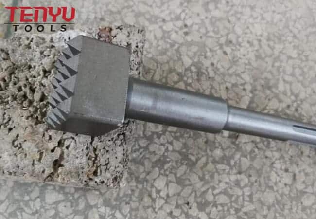 Broca de martelo de bucha SDS Max com dentes de carboneto de tungstênio proporcionam um acabamento externo áspero no concreto