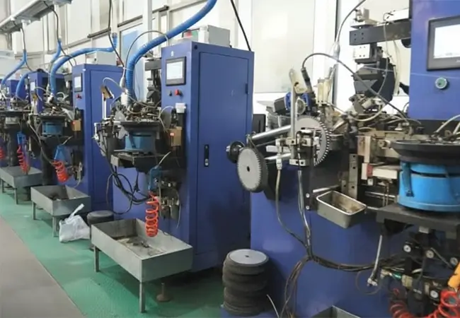 advantages for the saw blade head for fully automatic welding machines