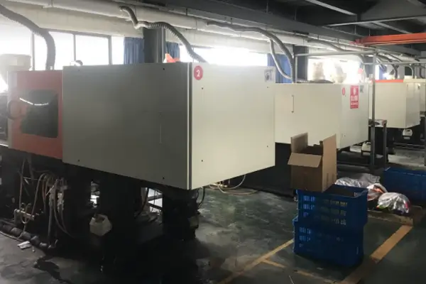 injection molding machine