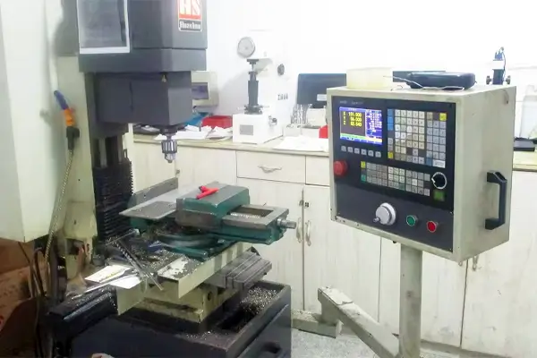 numerical control drilling and milling machine